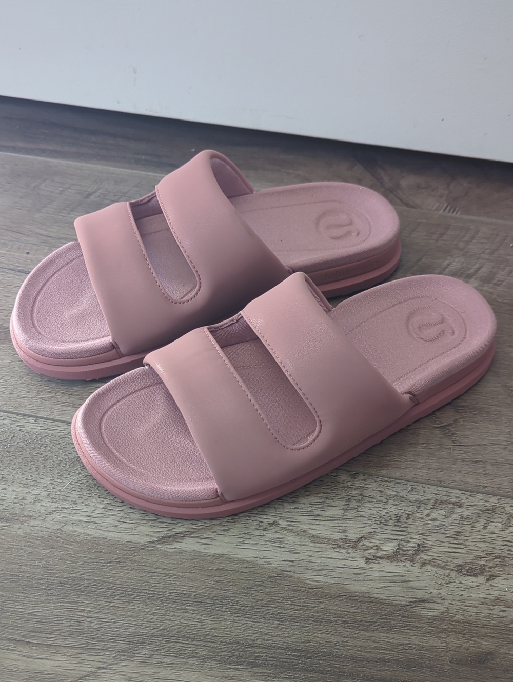 Lululemon Restfeel Slide Sandals